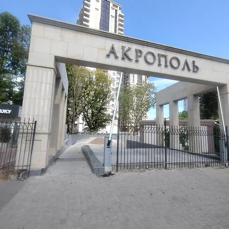 Apartment комфортная студия жк акрополь возле парка победы 5 фонтана *